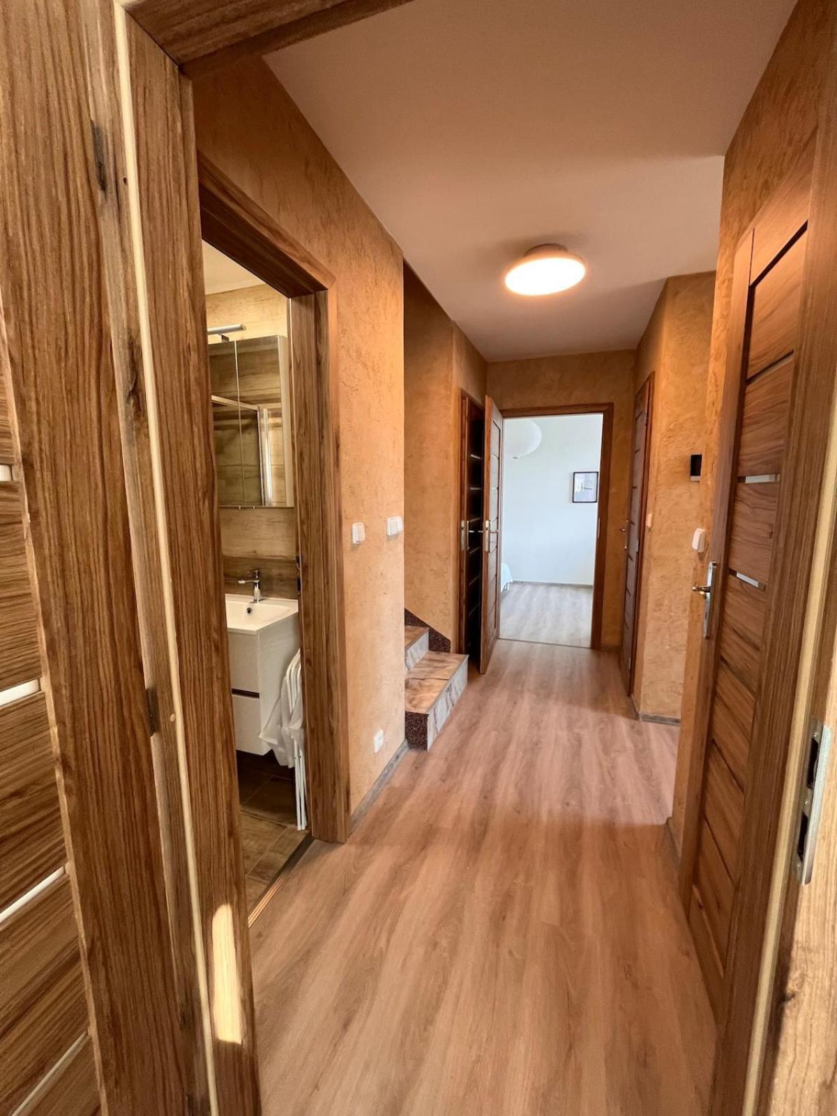 Spacious 4-story With Sauna & Garden