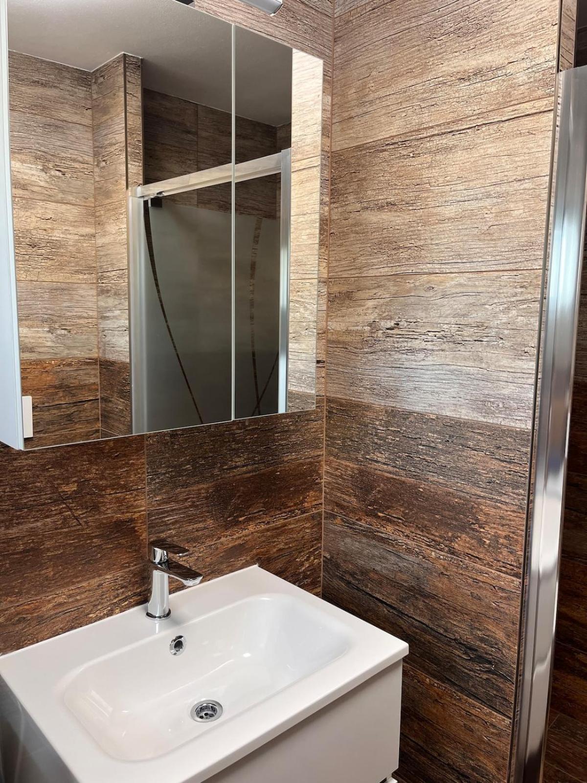 Spacious 4-story With Sauna & Garden * Prague